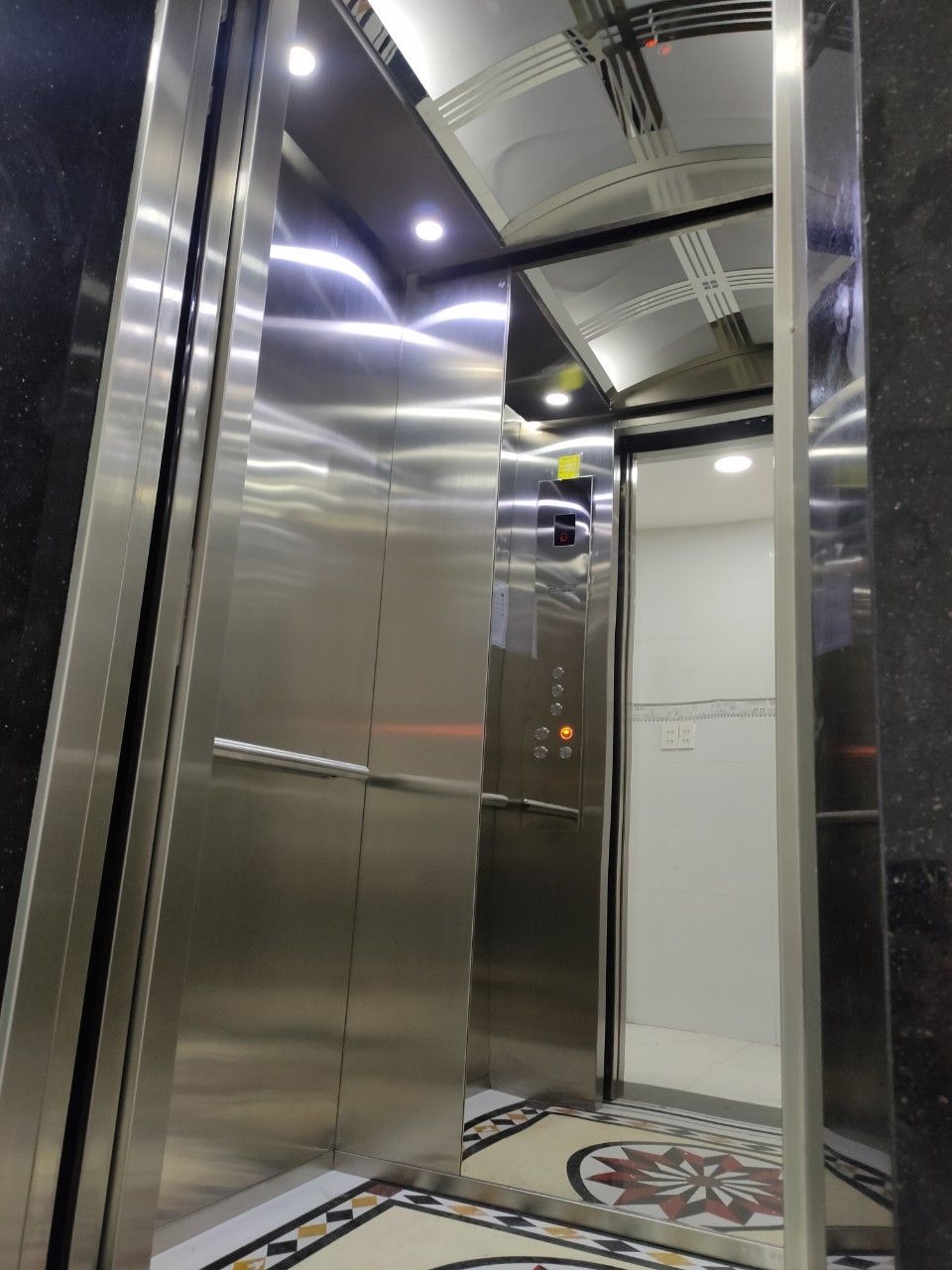 Thang Máy Gia Đình Fuji 350Kg - 1000Kg Nhập Khẩu Thái Lan